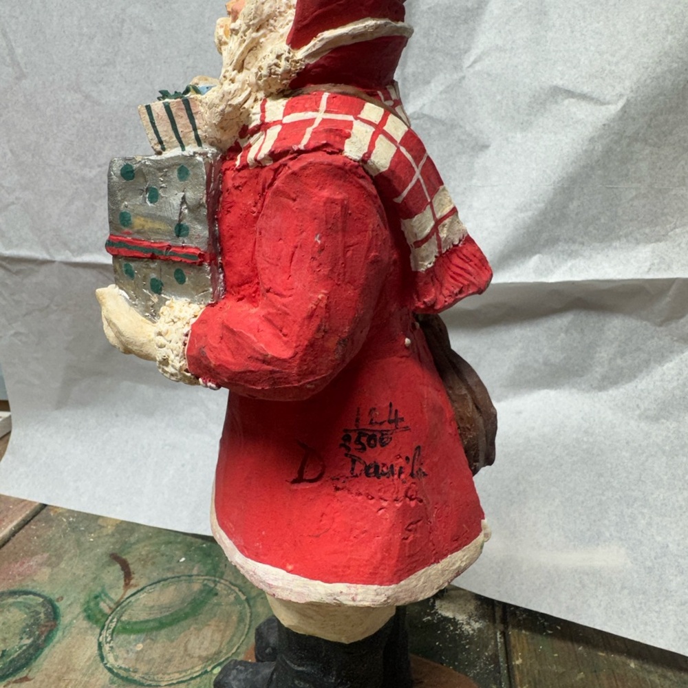 VINTAGE Santa Claus Figurine with Gifts Numbered & Signed Collectable - Picture 4 of 16